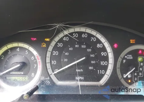 2004 Toyota Sienna Le z USA, uszkodzony, nr VIN 5TDZA23C94S083839